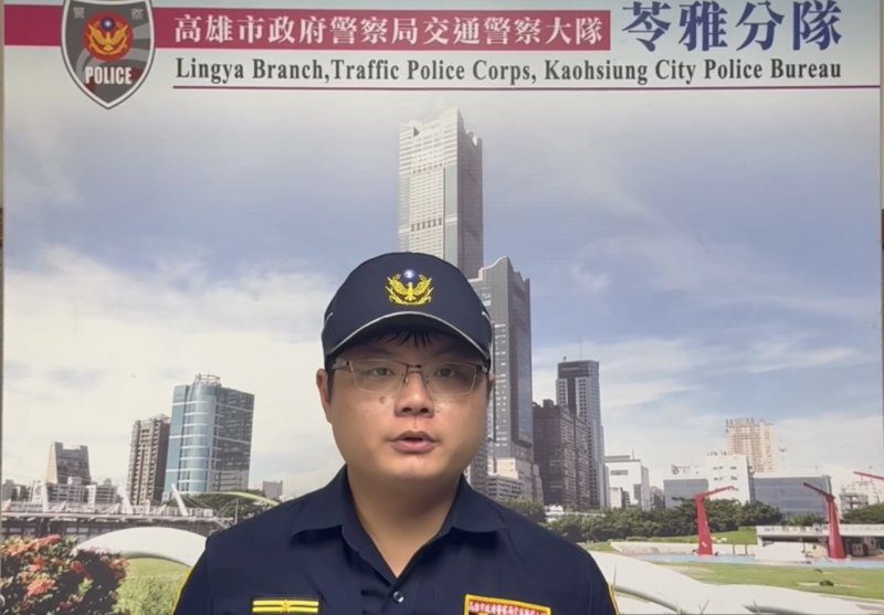 港灣新聞網 / 高雄五福、和平路口3車碰撞！左轉未禮讓釀事故　機車騎士無照遭重罰