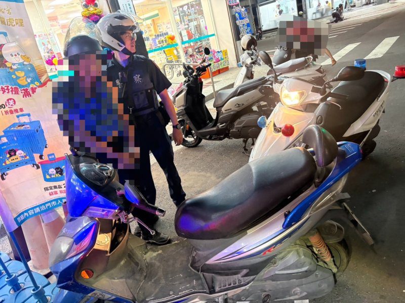 港灣新聞網 / Threads瘋傳毒駕畫面！內埔警當街逮毒蟲　安毒掉滿地遭法辦