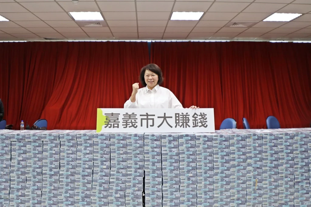 嘉義市施政滿意度奪9金3銀　黃敏惠：市民信任是最大動力