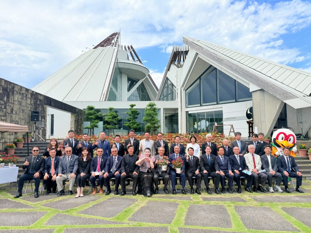 埔里鎮與日本出水市締結姊妹市九週年　捐贈麒麟花見證友誼長存