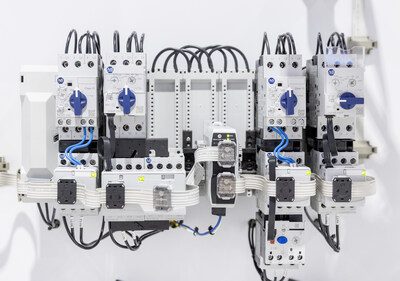 洛克威爾自動化推出全新馬達控制與電源連線能力，擴展 EtherNet/IP In-cabinet 解決方案應用
