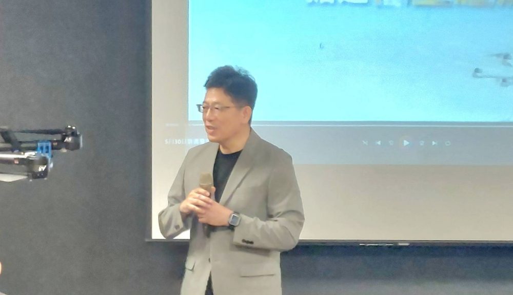 謝立功為臺灣勾勒出清晰突圍之路   新書《從無人機邁向低空經濟》出版