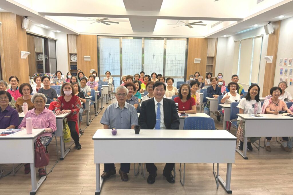 從負債到開22家藝群醫美診所　王正坤醫師返鄉與關廟長輩們分享逆轉人生