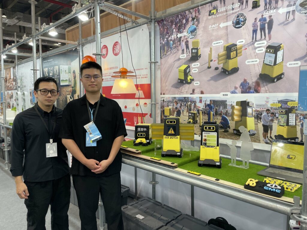 中原大學商設系產設組攜手中華汽車　學生畢業作品展現AI應用與設計實力