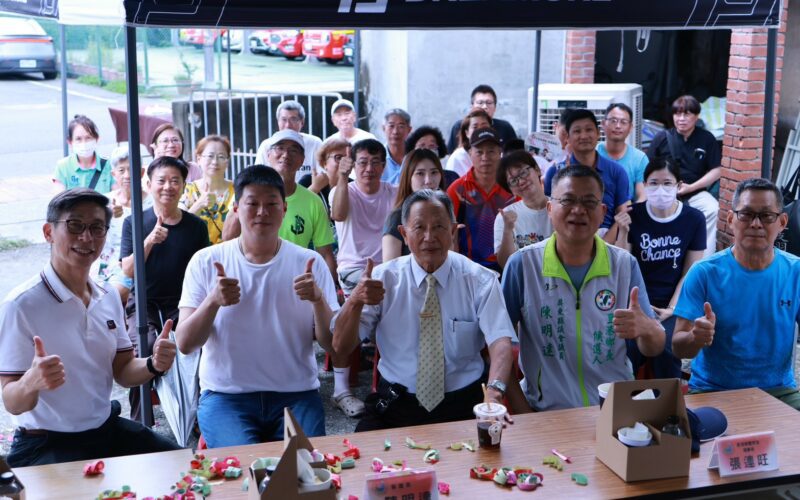 咖啡廳做民意橋梁　青年創業將參政，為里港挹注新活力