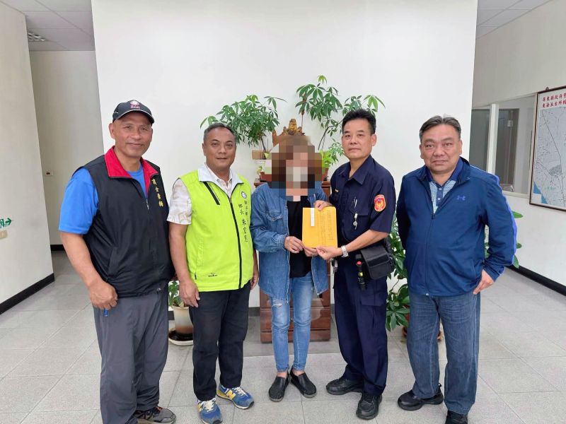 原鄉學童化身安全小尖兵　枋警校園宣導寓教於樂暨枋寮警訊