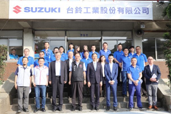 肯定52年職人精神     張善政參訪台鈴工業關注人才與智慧轉型