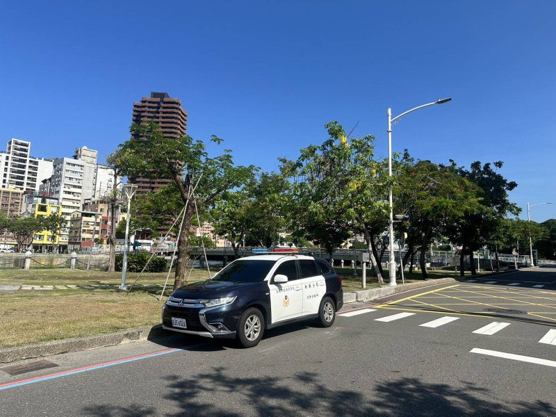 港灣新聞網／高雄河東路傳落水意外！男子送醫搶救不治　警方持續查明身分與案情