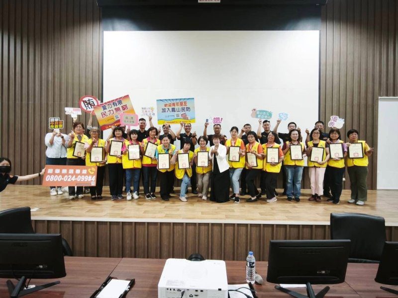 港灣新聞網／找回服務初心！鳳山分局辦理志工特殊訓練　表揚績優志工傳遞社會溫暖