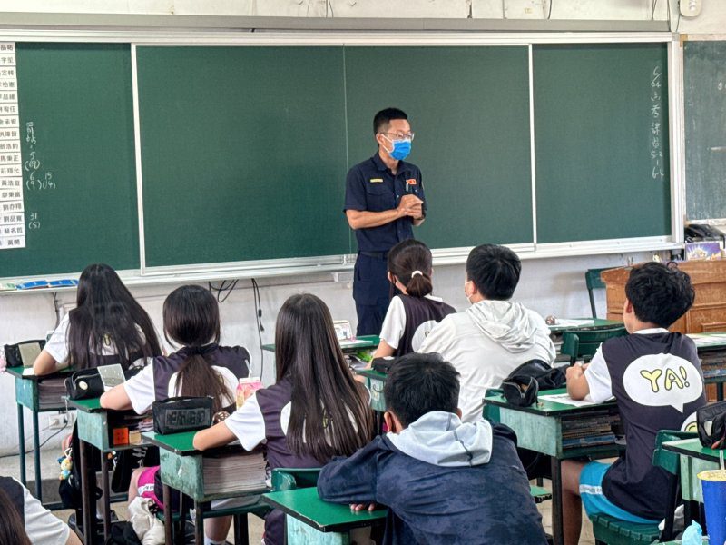 港灣新聞網／暑假前最後一堂安全課！鳳警前進福誠高中　教學生勇敢向毒品與詐騙說不