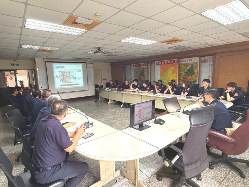 港灣新聞網／防空警報響起怎麼辦？東港警分局實戰演練提升城鎮韌性　全民防衛觀念再升級