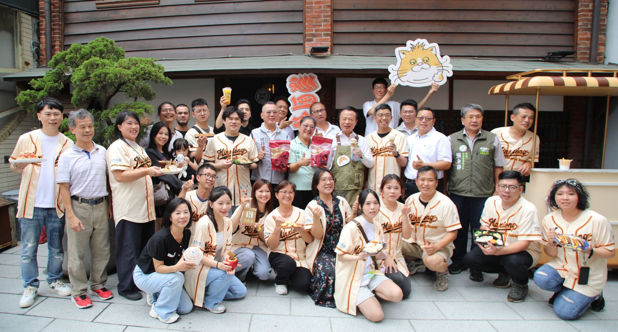 翁章梁化身「打貓街長」巡田水　品味民雄創意料理展現地方風味新魅力