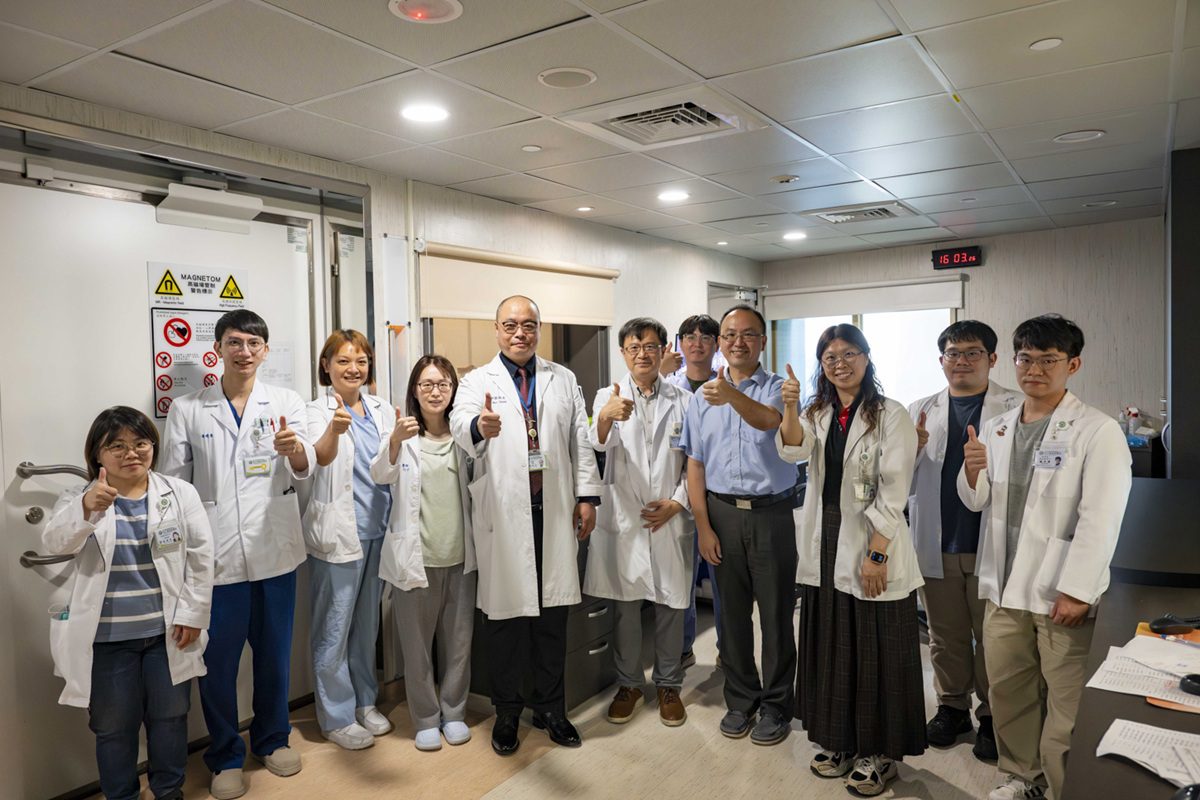 77歲婦人受原發性顫抖症困擾十年  彰基「神波刀」治療助其重拾生活自主權