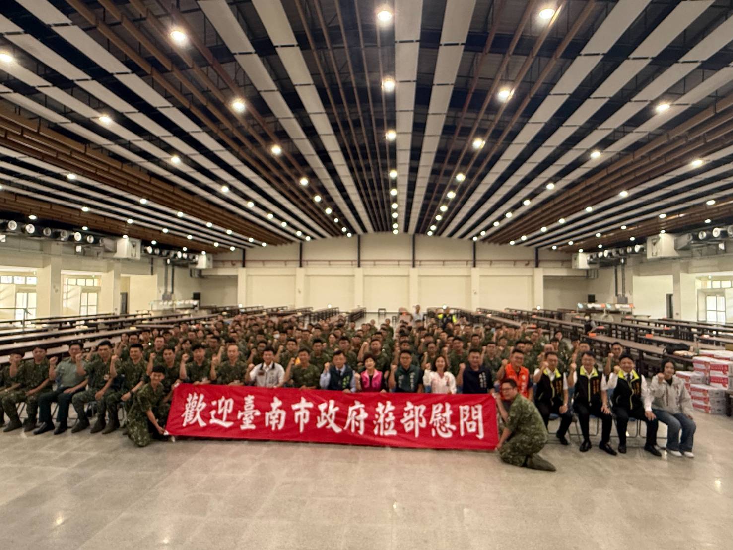 端午節前夕副市長姜淋煌　率團赴砲兵訓練指揮部勞軍