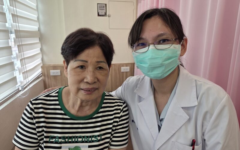 婦人車禍腦出血左眼癱瘓   員生中醫「精準針灸」助重見光明