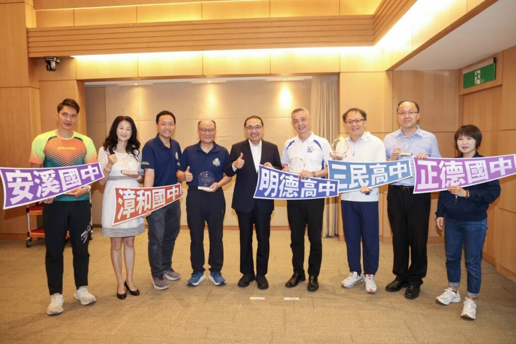 五華國小男籃勇奪隊史首冠     侯友宜頒發20萬培訓金肯定基層運動表現