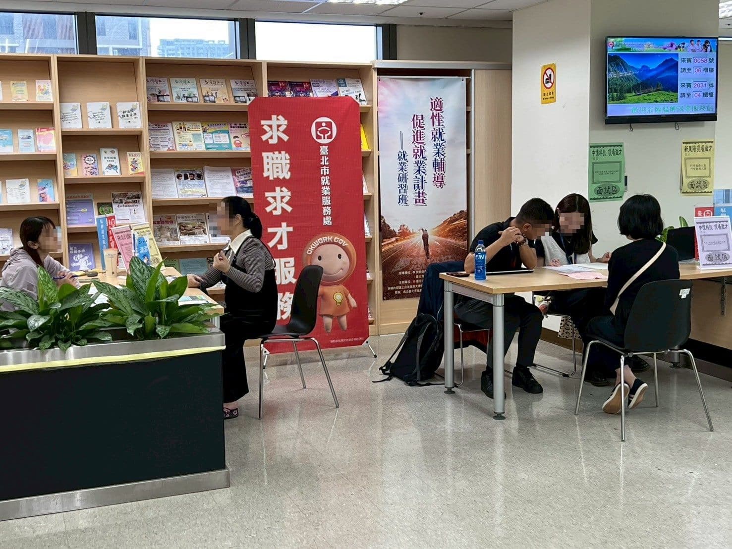 暑假求職黃金週來了！北市釋上千職缺　全聯、YouBike、肯德基都在找人