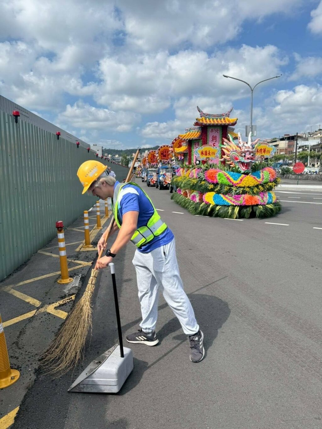 北港媽祖北巡基隆　環保局出動150人次、20車次迅速恢復市容