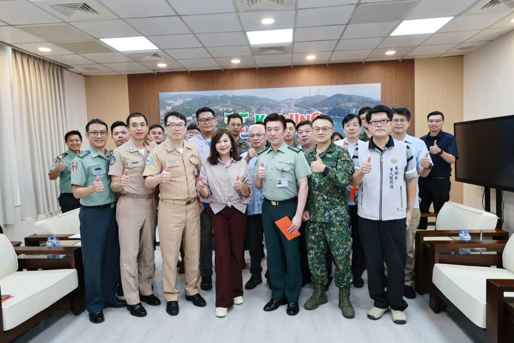 邱佩琳代表基市府慰問國軍　致贈端午節慰問金