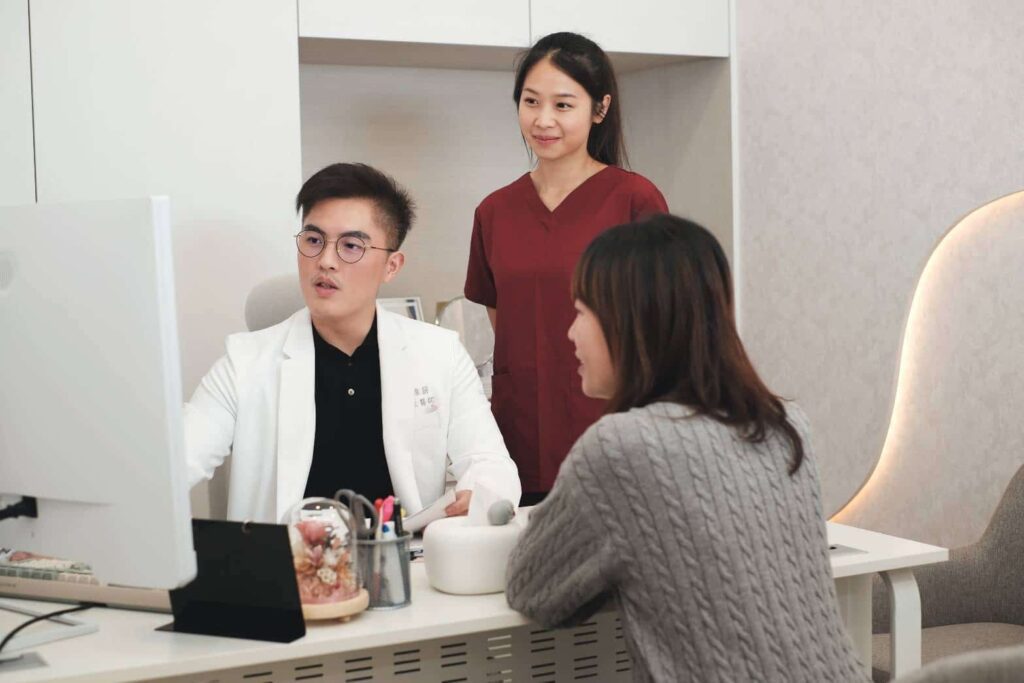 經前不適每月反覆？女性平衡醫學如何看雌激素代謝與週期變化