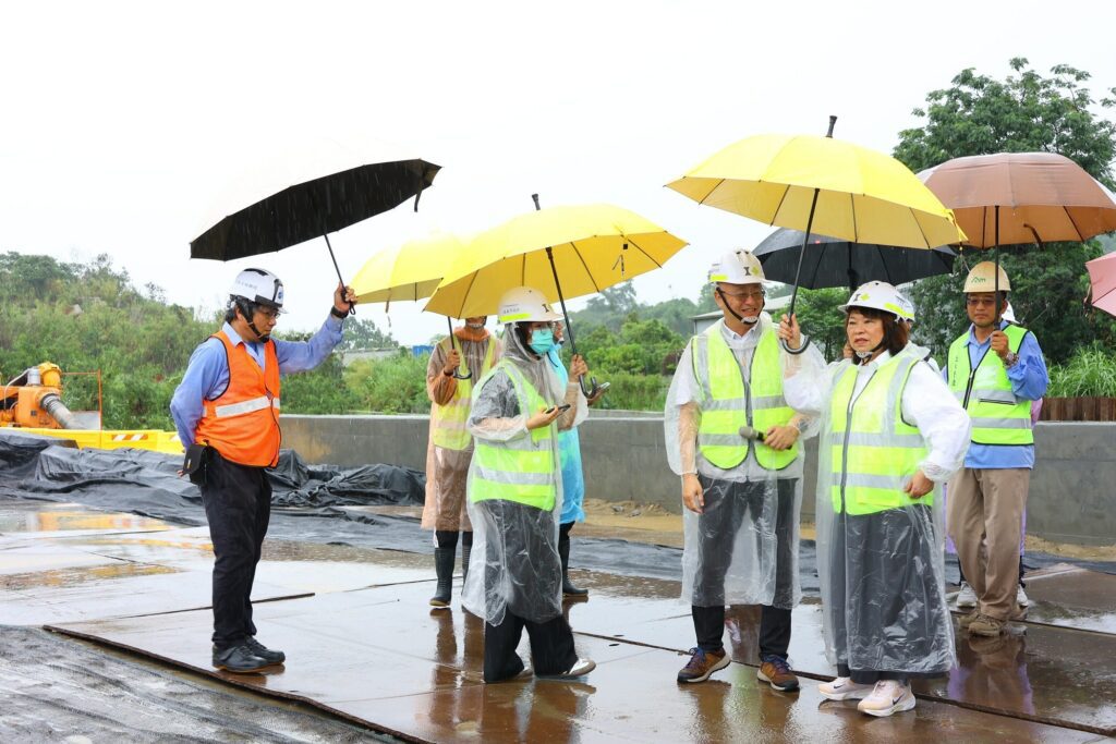 豪雨來襲不鬆懈　黃敏惠二度視察防汛：視同作戰