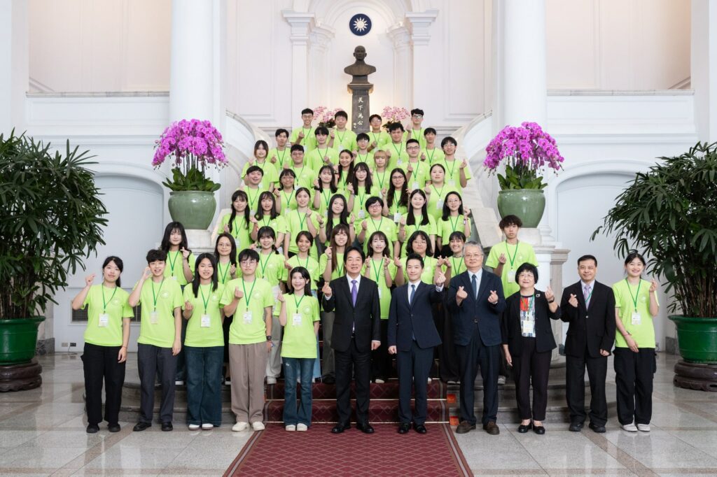 從埔里走進總統府　讓世界看見暨大青年