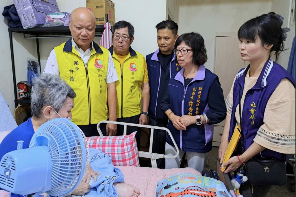 1加1集資激發全台大愛！圓融行善團與新北社福送暖20萬     守護板橋獨居身障婦安心在家