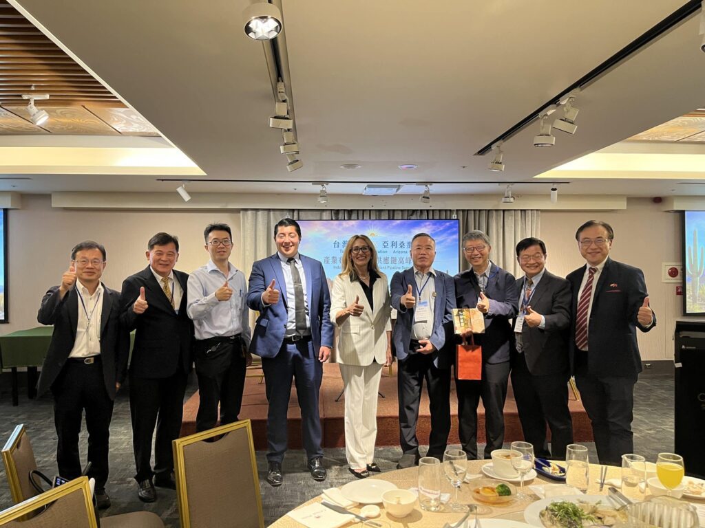 台灣學聯、亞利桑那州高峰論壇打造 台美人才供應鏈平台近百位專家代表與會