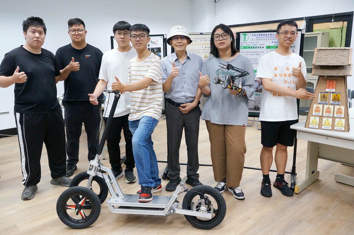 大葉機械系專題成果展  AI結合創意成功開發出辨識能力的智慧載具