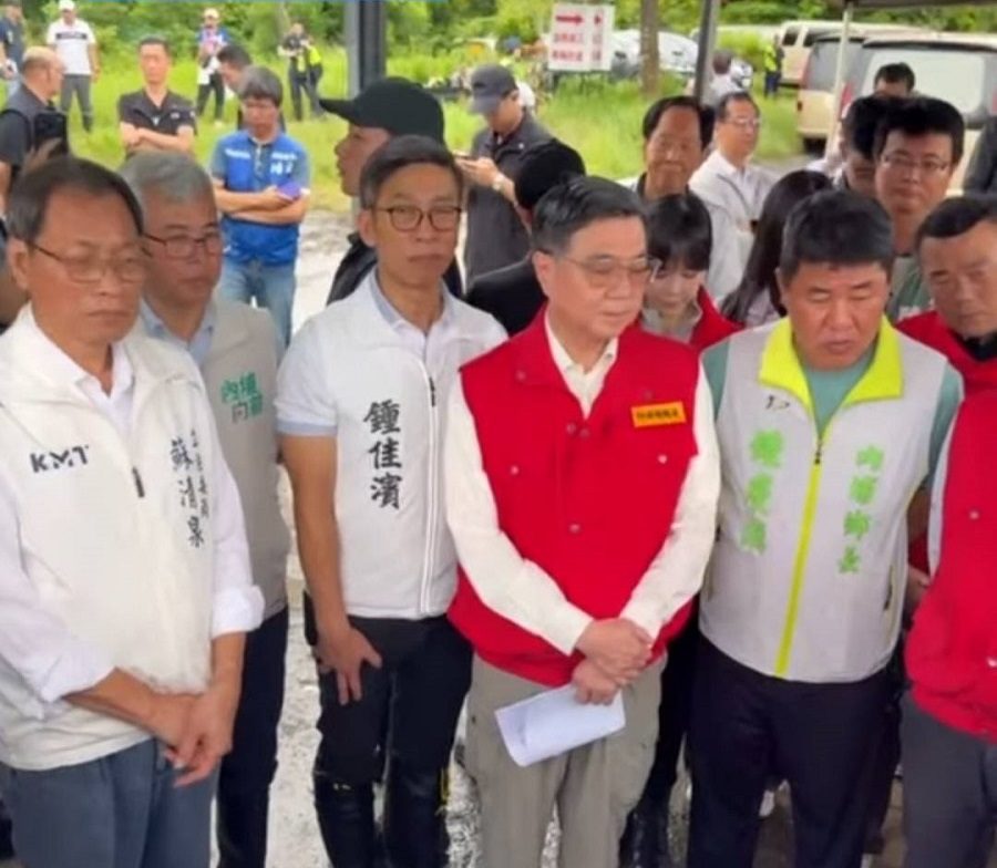 屏東豪雨成重災區  卓榮泰視察排水工程與農損