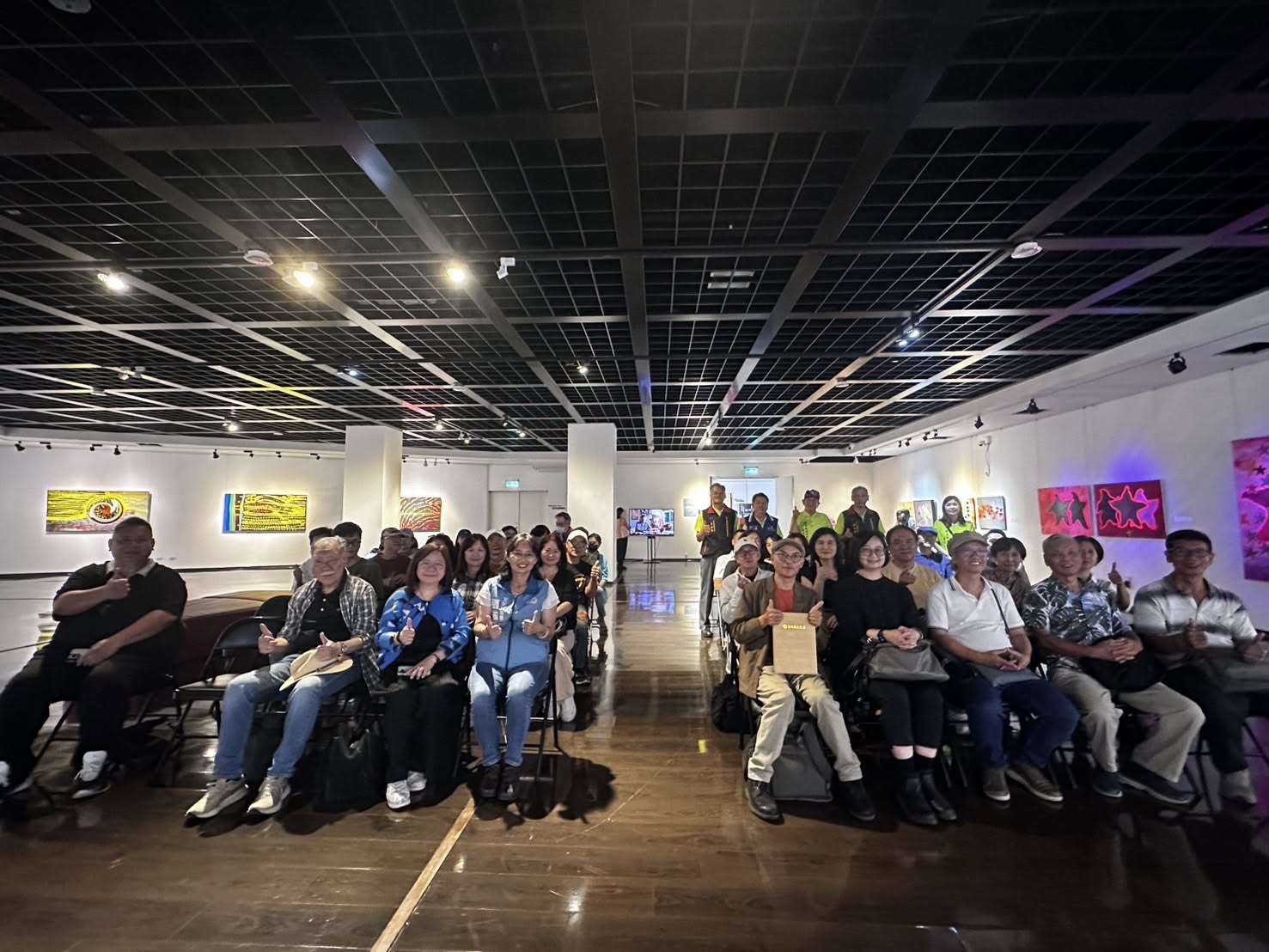 島嶼漂移-洪明爵個展-  解構人類中心主義！在AI時代，藝術家走進小琉球，用身體、抽象肌理、裂解與重構當代抽象繪畫