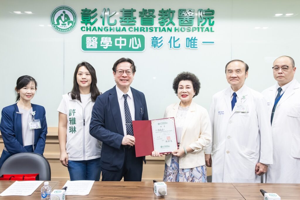 影音/搶救護理荒，彰基攜手亮宇油封獎助原民、弱勢護理學生