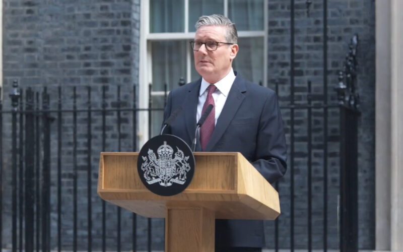 執政僅兩年！英國首相施凱爾請辭 新首相9月前接任