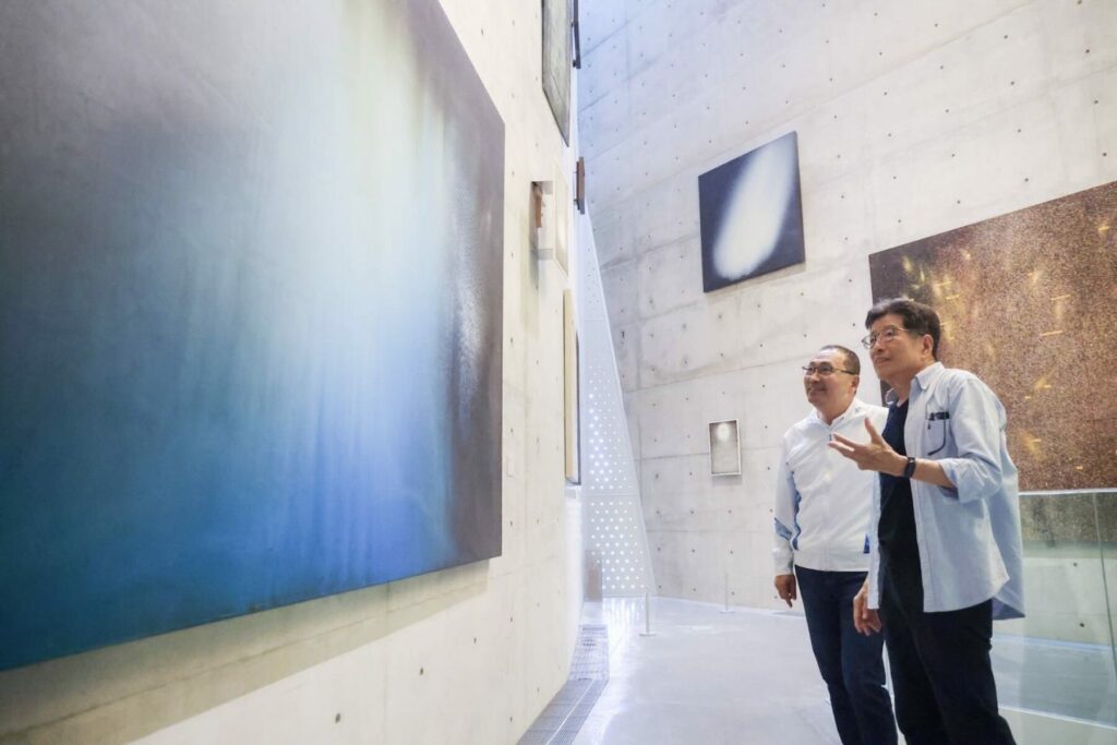 侯友宜參訪江賢二藝術園區　交流城市觀光與文化發展經驗