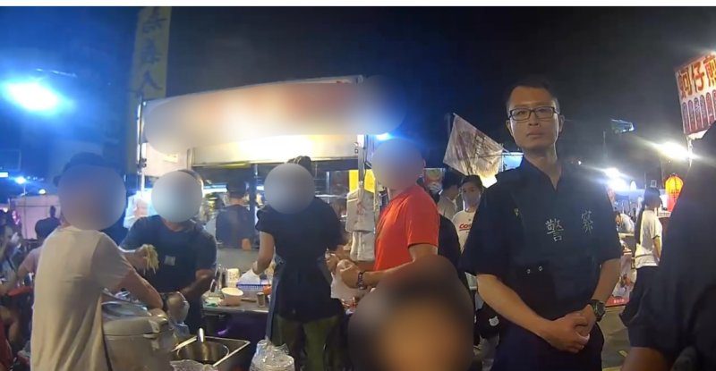 港灣新聞網／吃肉羹誤坐隔壁攤座位爆口角！後勁夜市糾紛曝光　楠梓警即時化解