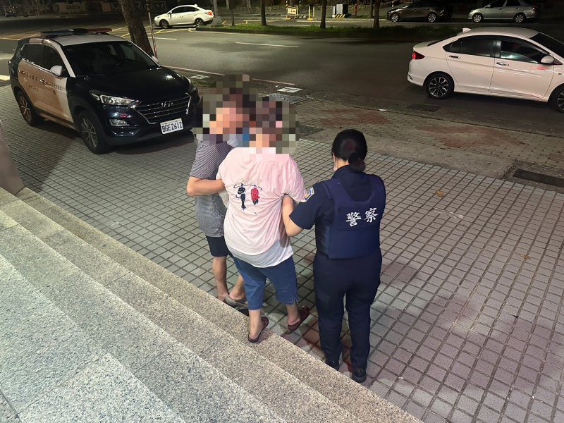 港灣新聞網／80歲阿嬤深夜失聯！前鎮警20分鐘火速尋獲　實習生鷹眼立大功
