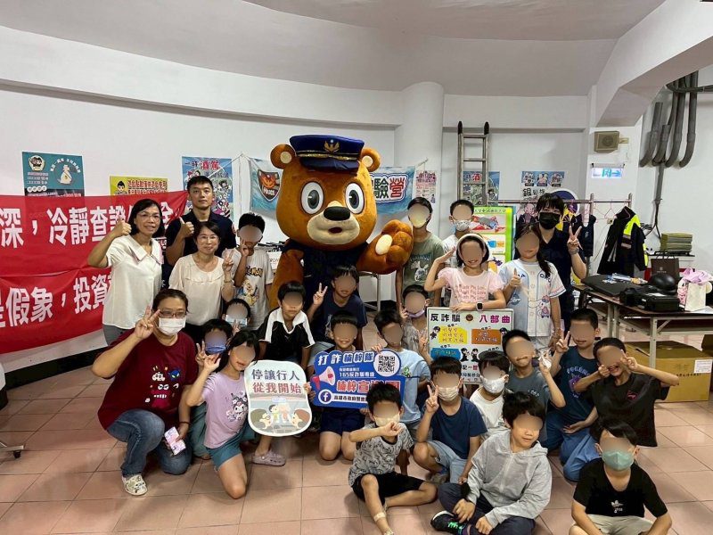 港灣新聞網／超萌小小警察報到！楠梓警攜手「熊古力」陪孩子體驗一日波麗士