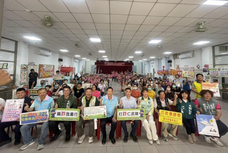港灣新聞網／退休金別被騙！仁武警前進社區教路安、防詐　銀髮族必學保命保財術