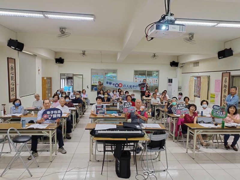 港灣新聞網／高齡駕駛換照新制一次看！苓雅監理站提醒70歲以上長者　不懂恐影響駕照權益