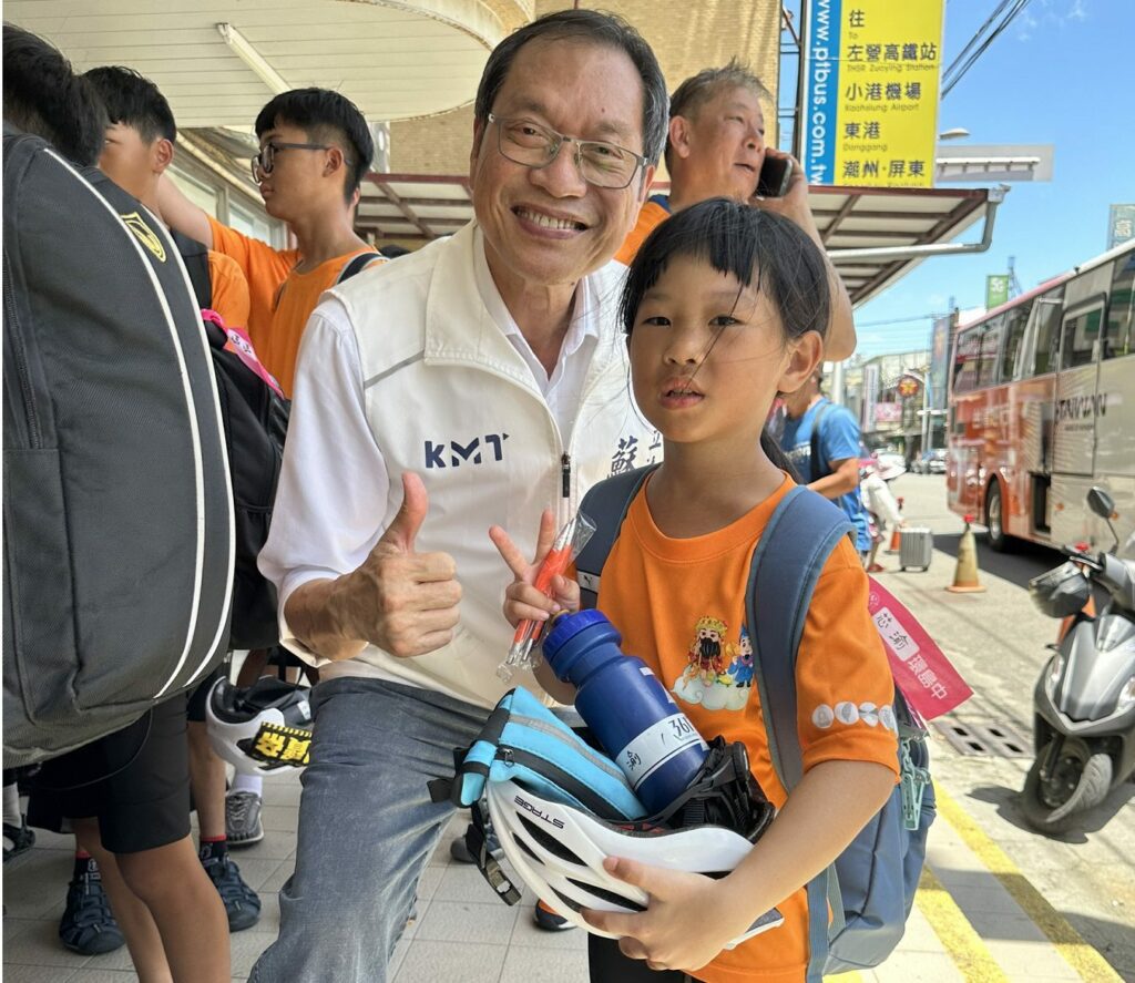 育幼院38名孩子完成單車圓夢挑戰　蘇清泉枋寮送暖勉勵勇敢逐夢