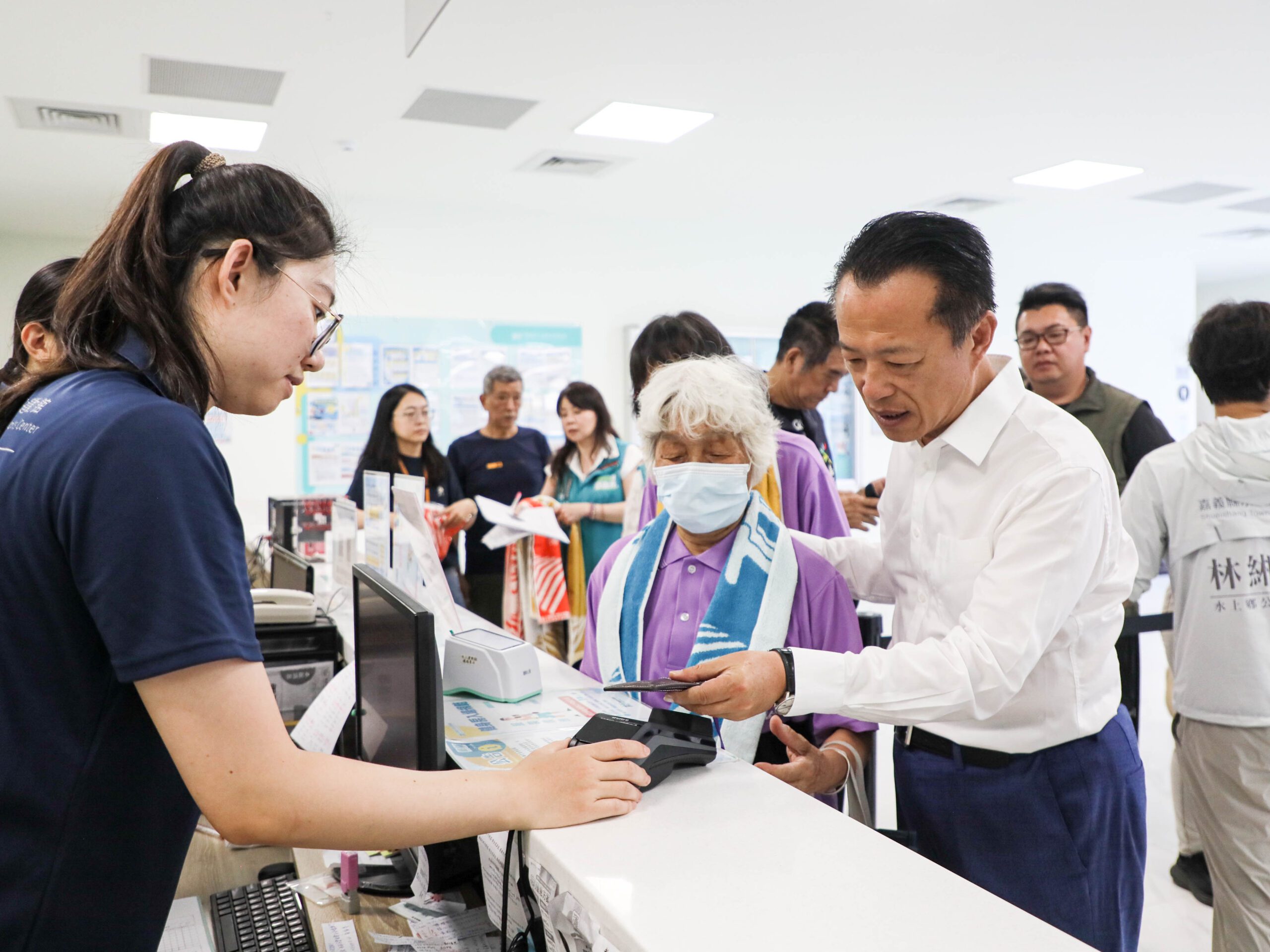 嘉義縣敬老卡、愛心卡福利再升級　刷卡就能進健身房運動