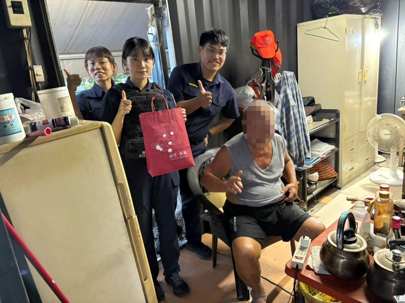 潮州警攜手實習生送暖獨居長者　暨潮州警訊