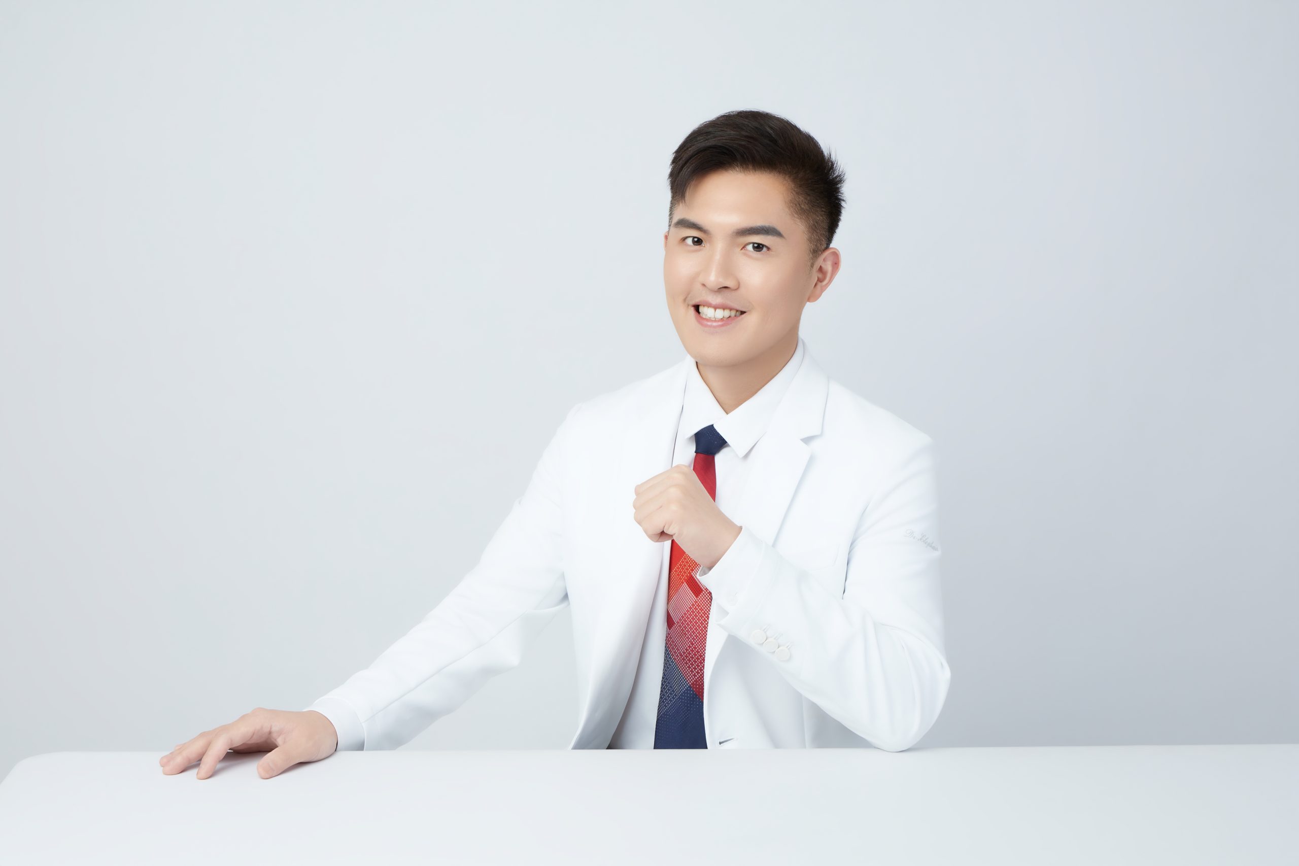 PMOS 與備孕：女性平衡醫學從內分泌平衡理解卵子與荷爾蒙訊號 從卵子的能量、荷爾蒙到甲狀腺，理解 PMOS 相關備孕議題的內分泌脈絡