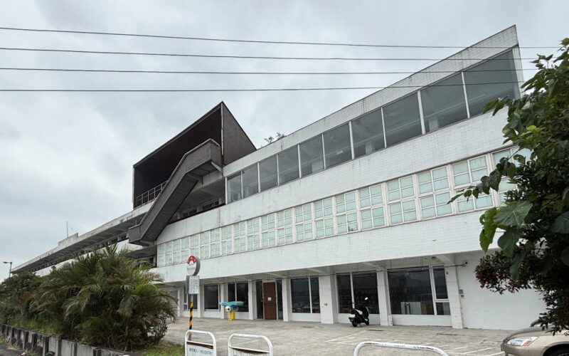 太平國小舊址青鳥書店熄燈　影視劇組進駐拍攝暫不開放