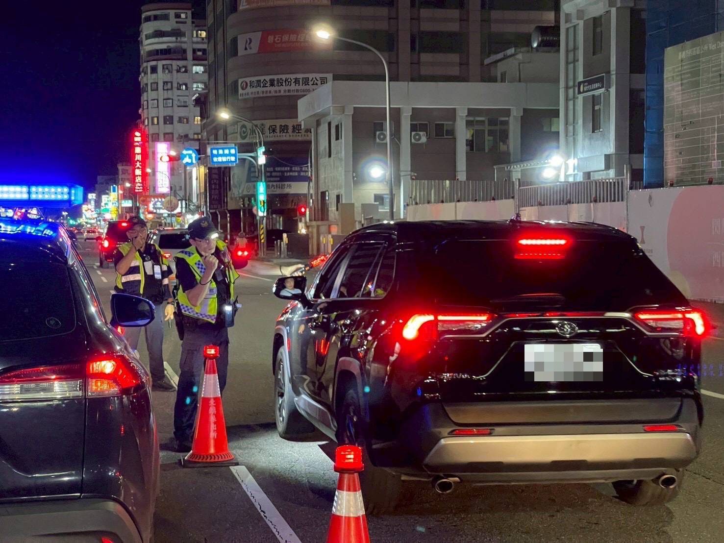 雷霆掃毒駕！嘉警攜保五封城攔檢　一夜查獲毒駕、3通緝犯
