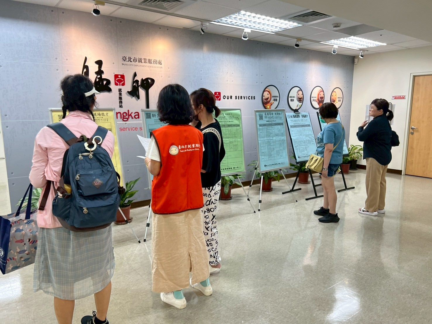 北市連辦9場微型徵才　853職缺最高月薪6萬元