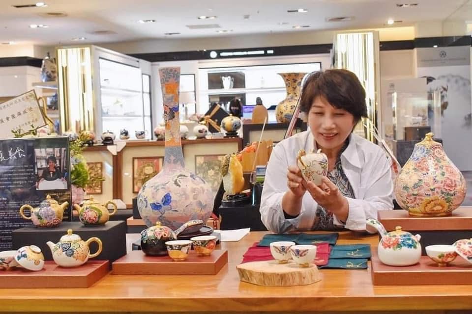 張美雲法華瓷融古創新一甲子 重現失傳280年技藝 極富當代工藝藝術價值