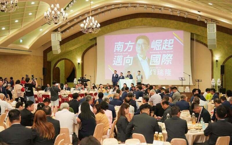 參加扶輪社長交接典禮有感 賴瑞隆：淋過雨會更想替人撐傘