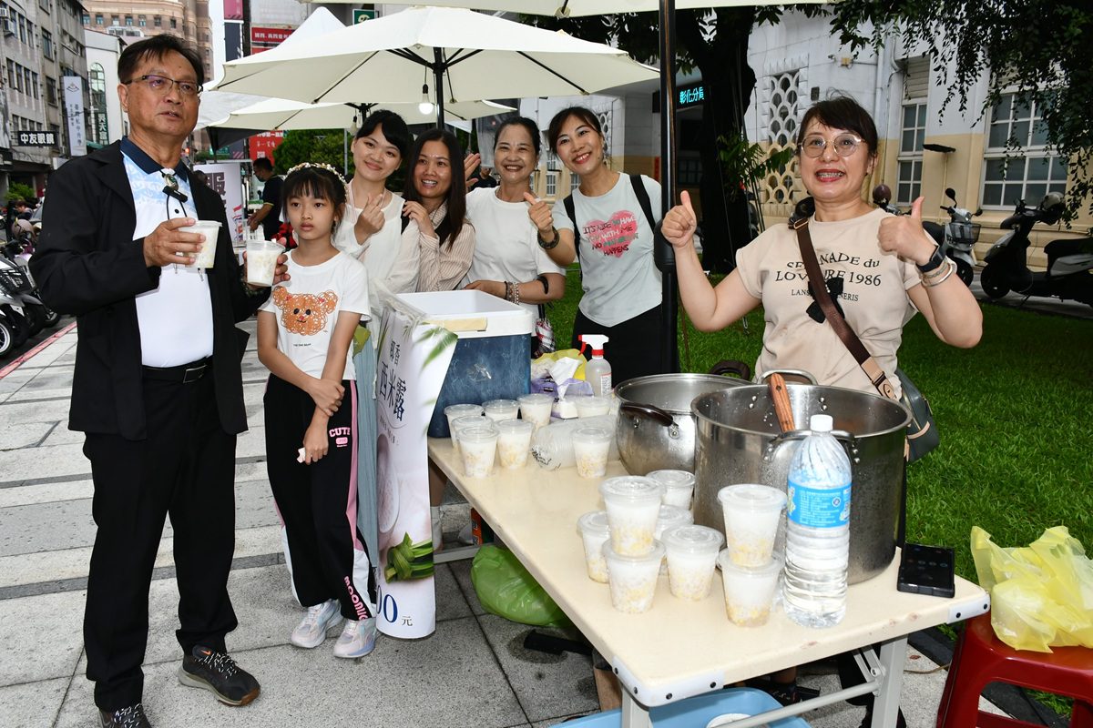 彰化新生活咖啡市集X新住民子女拔尖獎學金表揚