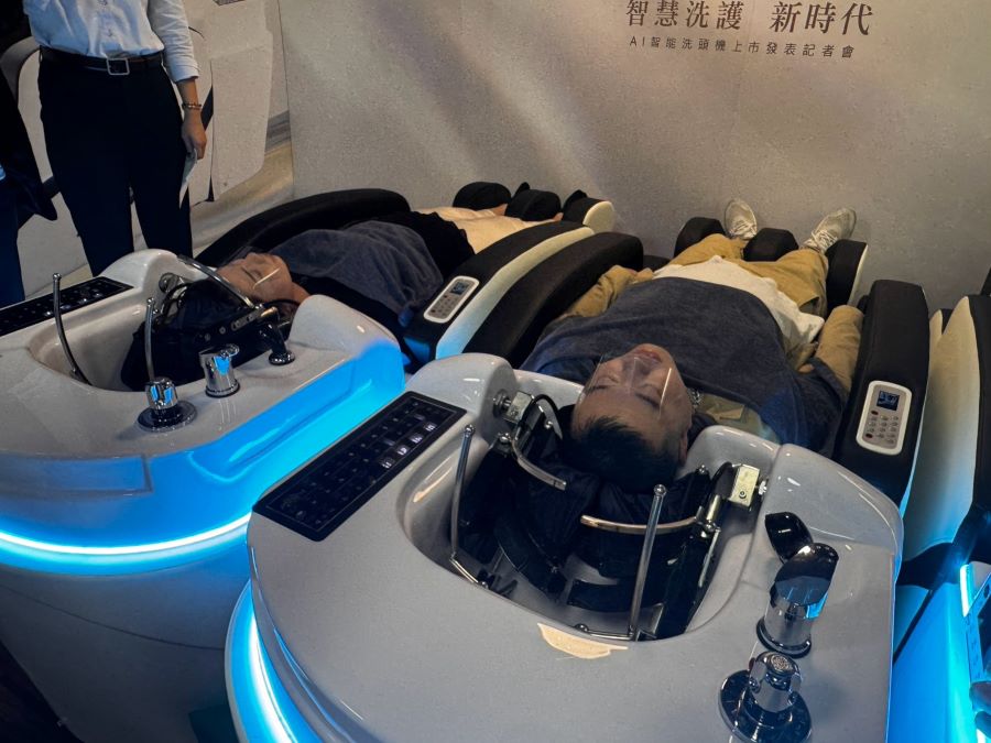 智慧洗護新時代　新一代AI 智能洗頭機解決洗頭勞力荒
